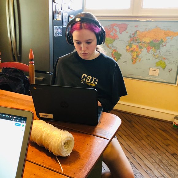 Meet your Posher, Lisa - Picture 2 of 2